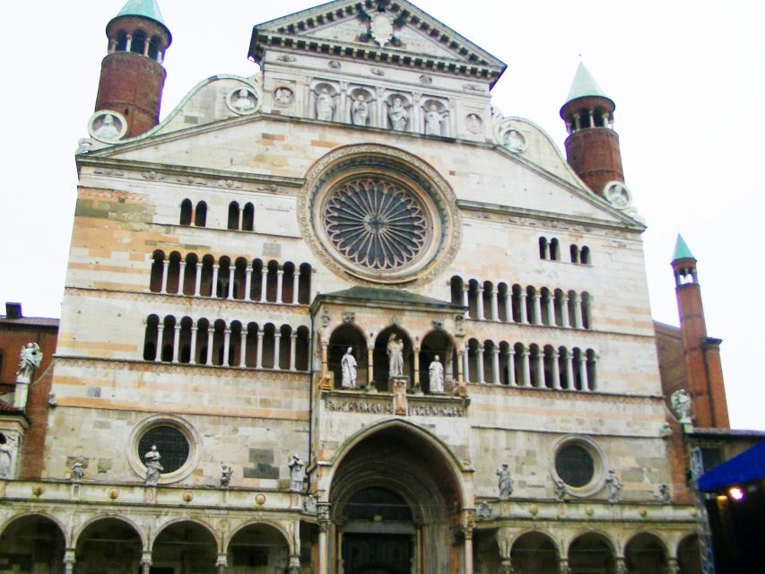 CREMONA Private Tour: Beautiful, Historic Close to Milan