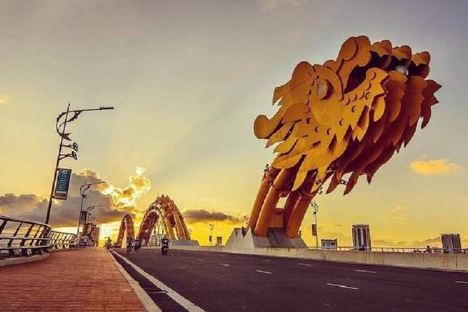 Da Nang Night Foodie & Sightseeing With Friendly Female Biker