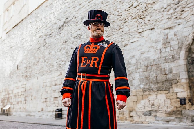 Early Access Tower of London Tour With Opening Ceremony & Cruise