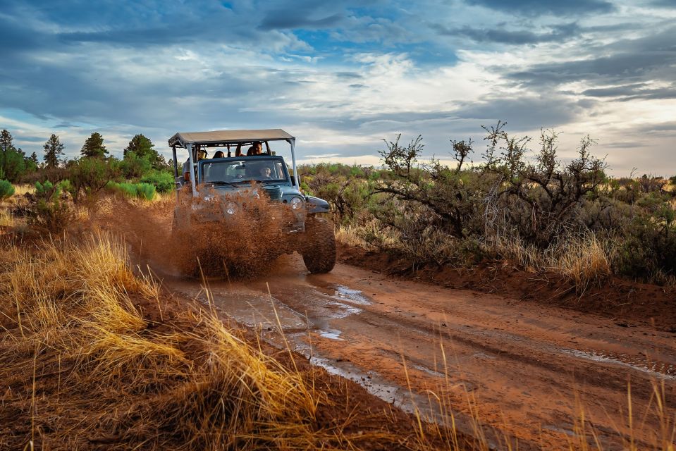 East Zion: Cliffs Sunset and Backcountry Off-Road Jeep Tour