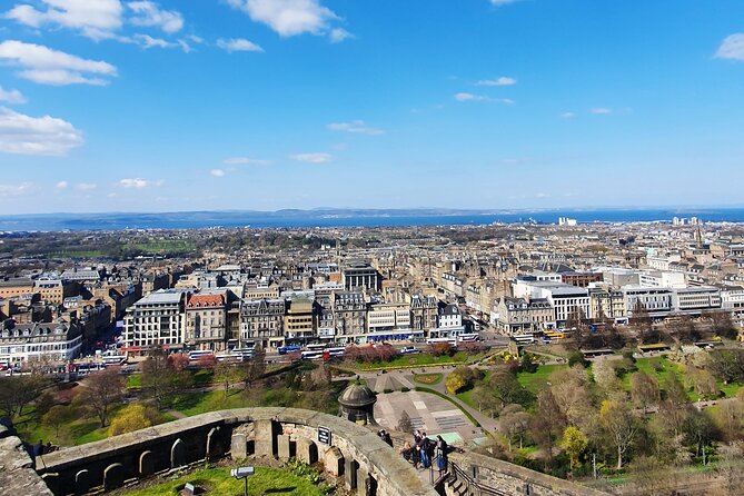 Edinburgh Castle: Highlights Tour With Tickets, Map, and Guide - Tour Itinerary