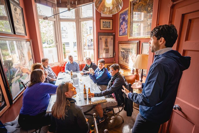 Edinburgh Pub & History Tour With Scotbeer Tours