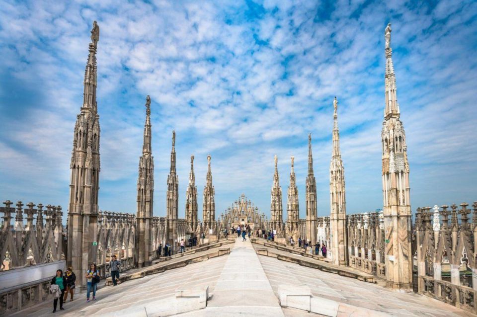 Elevated Ecstasy: Duomo Discovery & Rooftop Marvels!