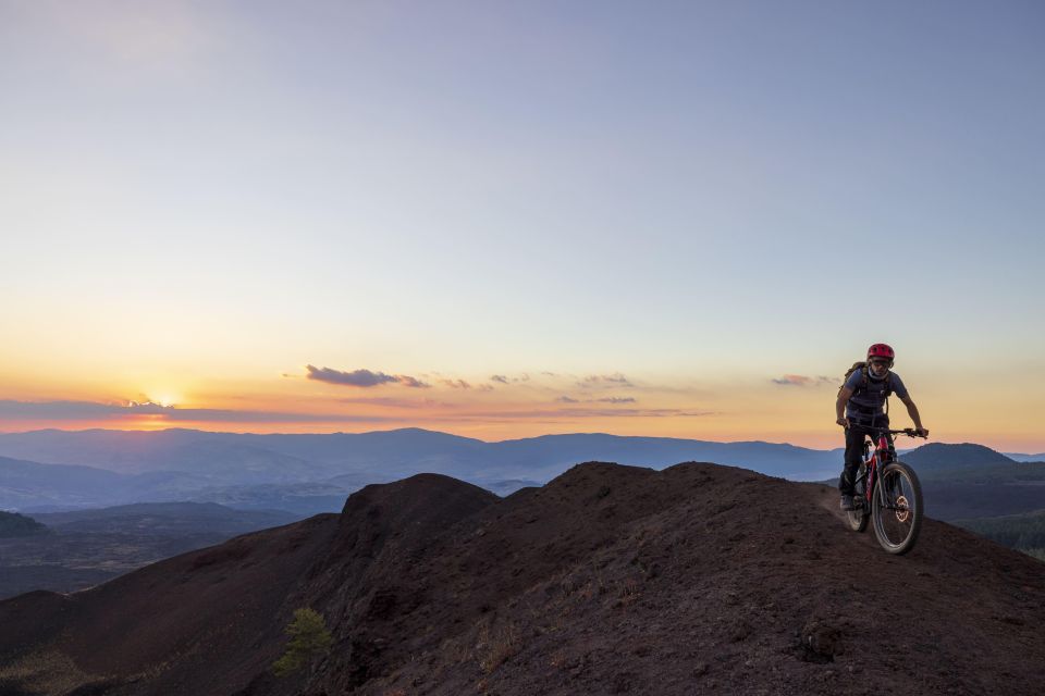 Etna: Sunset Bike Tour