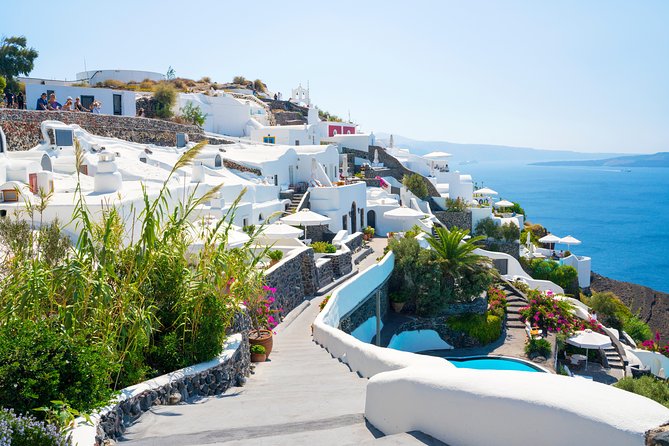 Explore Santorini With a Local – 4 Hours Private Tour