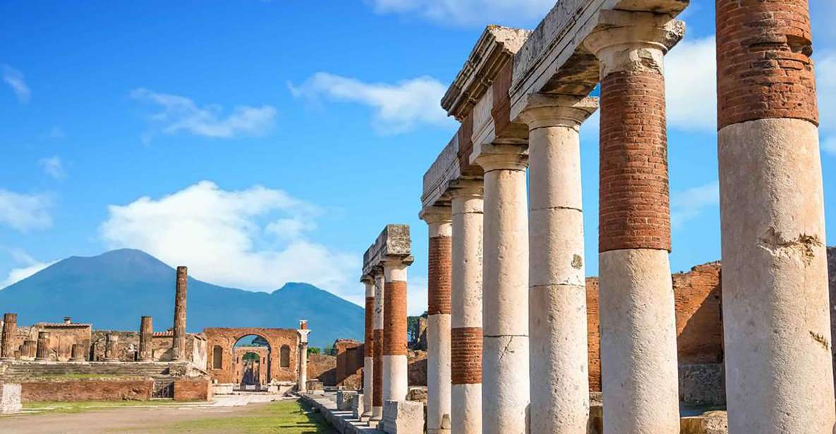 Fascinating Excursion Through Pompeii and Vesuvius