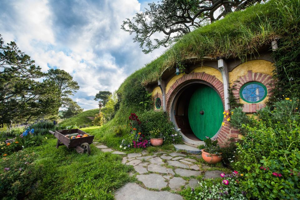 From Auckland: Lord Of The Rings Hobbiton Day Tour - Tour Details