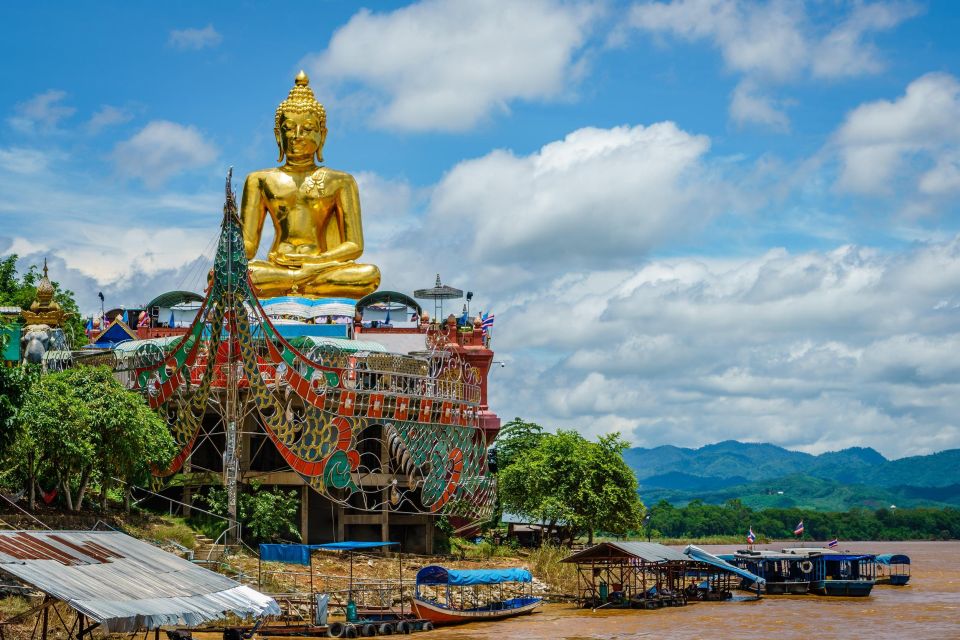 From Chiang Mai: Chiang Rai Temples Guided Tour