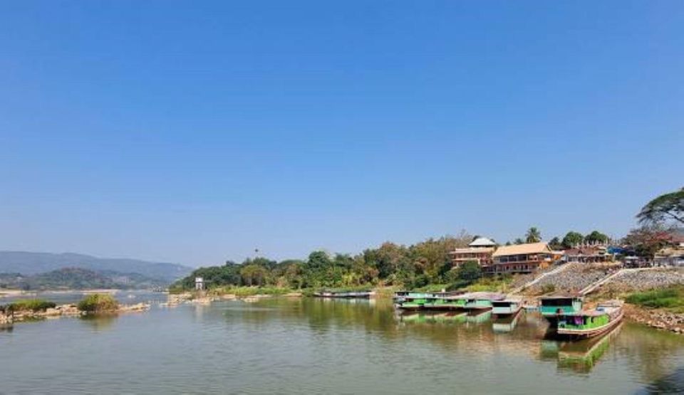 From Chiang Mai: Luang Prabang 3-Day 2-Night Slow Boat Tour