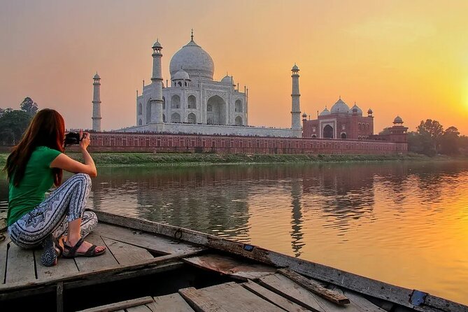 From Delhi: Sunrise Taj Mahal Tour From Delhi All Inclusive