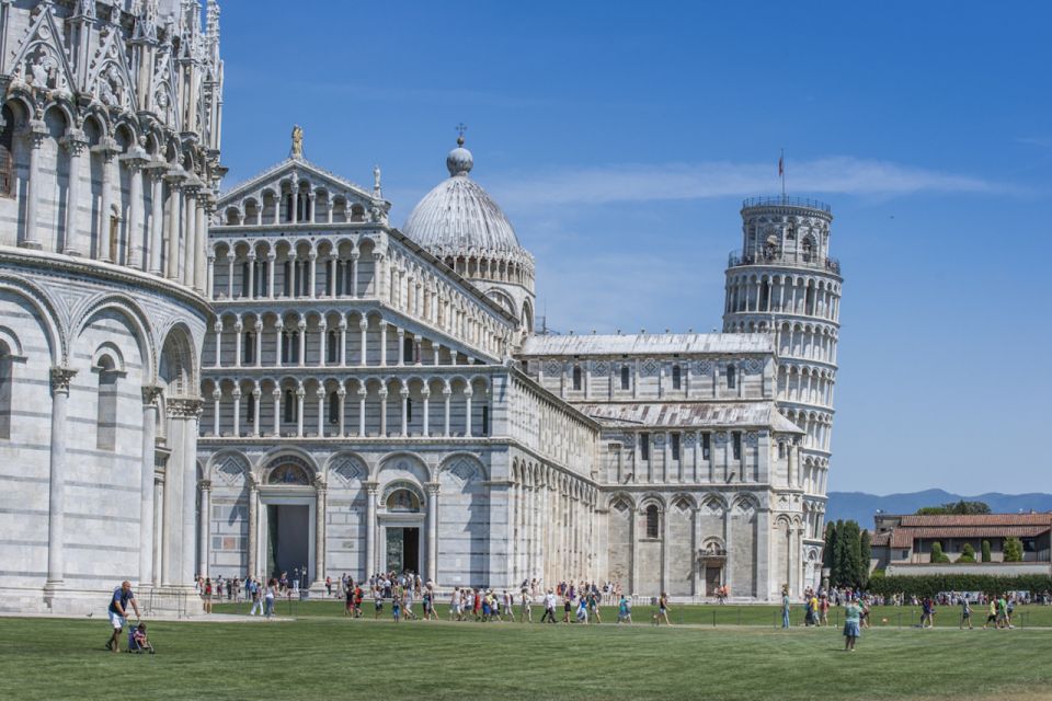 From Florence: PRIVATE Full-Day Pisa and Lucca GUIDED Tour