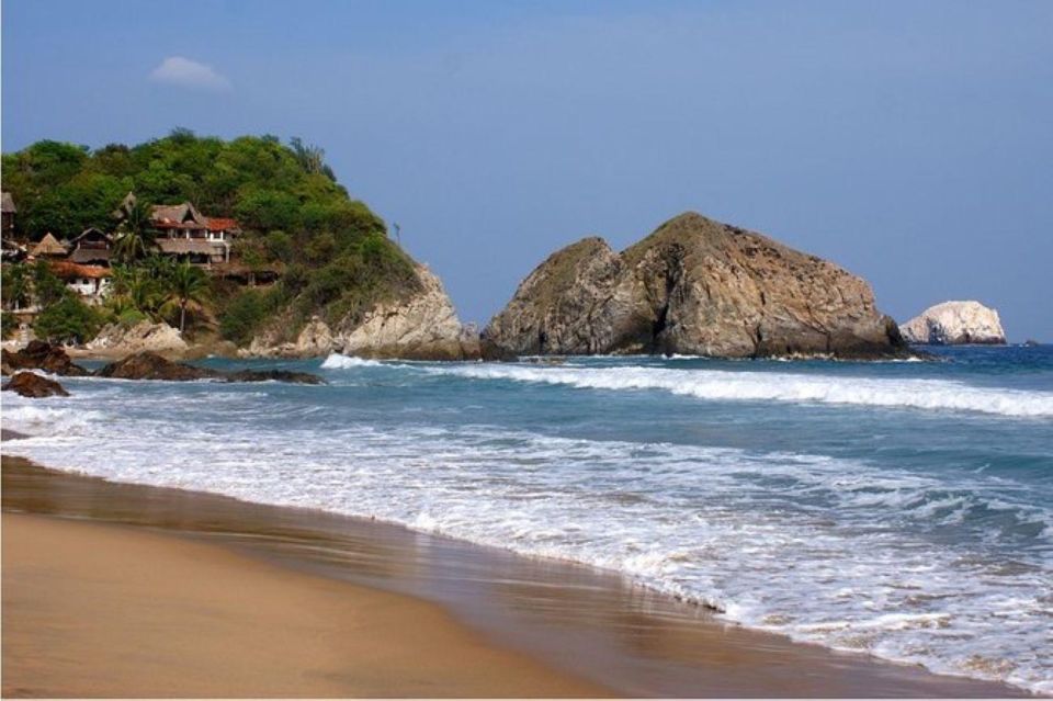 From Huatulco: Zipolite Adult Beach Day Trip