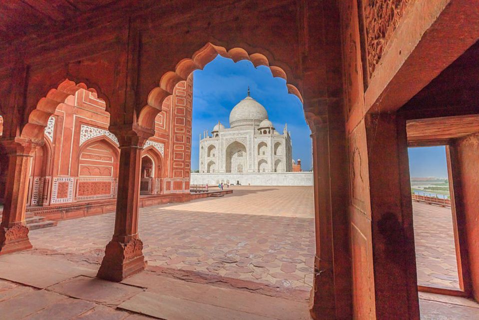 From Jaipur : Private Taj Mahal Tour by Car – All Inclusive