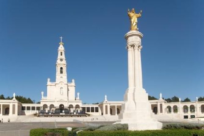 From Lisbon: Fatima, Nazare & Obidos Village – Guided Tour