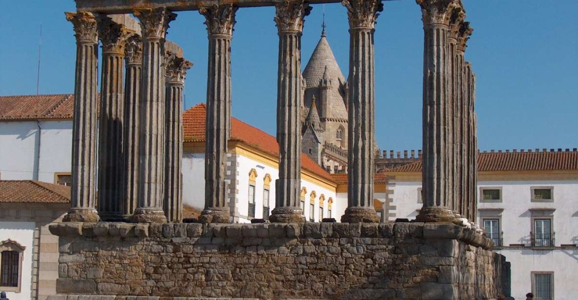 From Lisbon: Private 9-Hour Tour of Évora and Estremoz