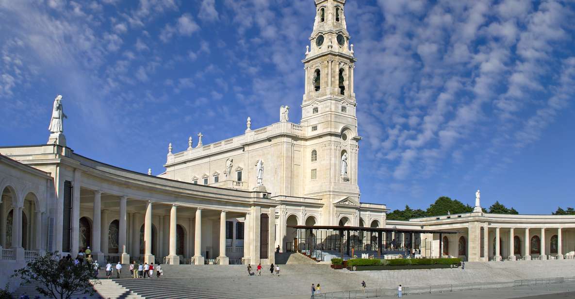 From Lisbon: Tour Fatima, Batalha, Alcobaça, Nazaré, Óbidos - Sanctuary of Our Lady of Fátima