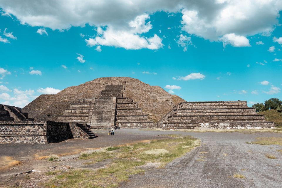 From Mexico City: Teotihuacan Small-Group Dawn Tour