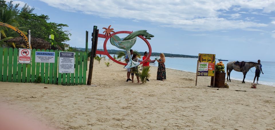 From Montego Bay: Negril Beach & Ricks Cafe Sunset Day Trip - Discover the Paradise of Negril Beach