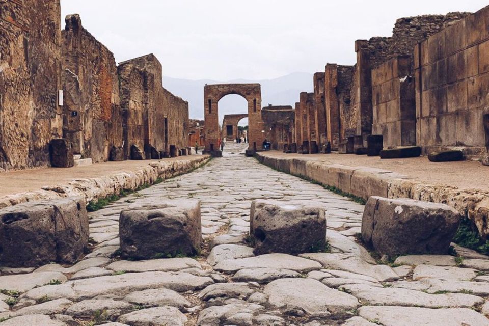 From Naples: Naples and Pompeii Ruins Full-Day Trip