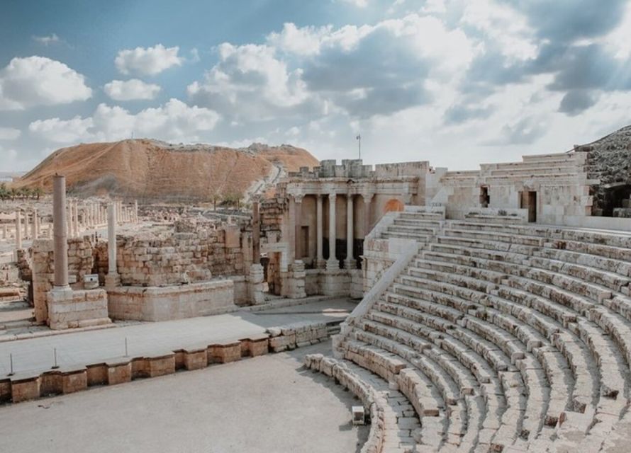 From Naples: Pompeii and Herculaneum VIP Tour With Lunch