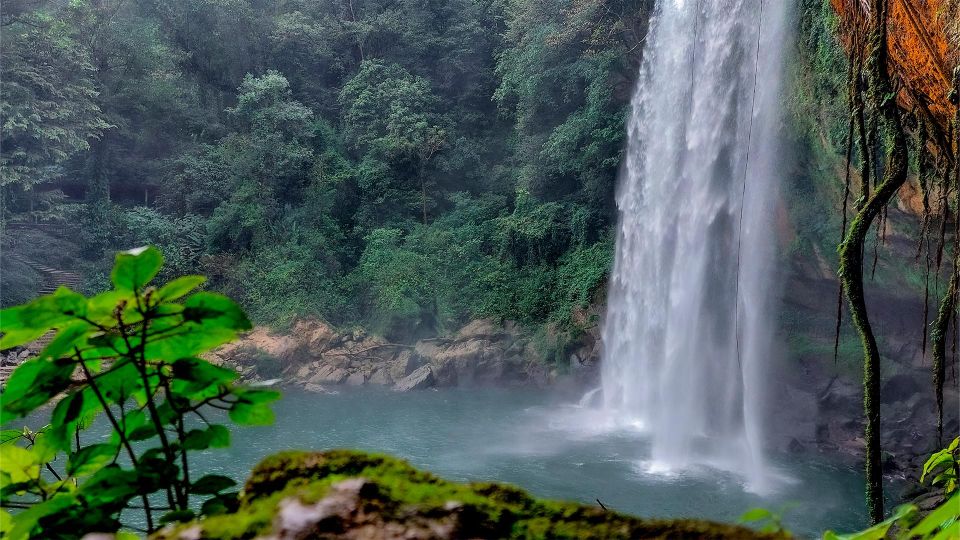 From Palenque: Palenque, Agua Azul Waterfalls and Misol-Ha