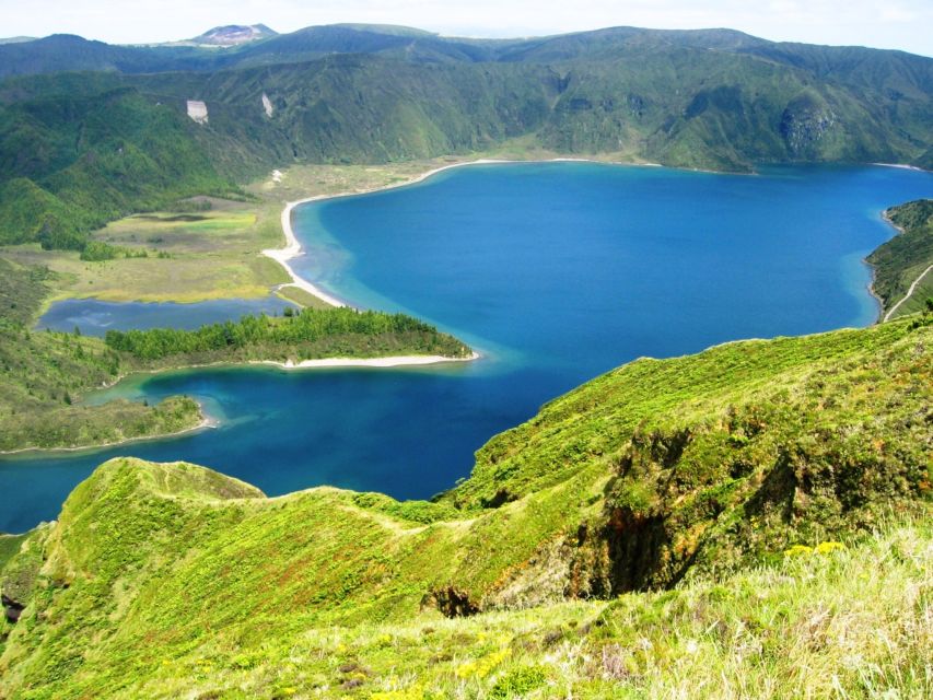 From Ponta Delgada: Lagoa Do Fogo Half-Day Jeep Tour