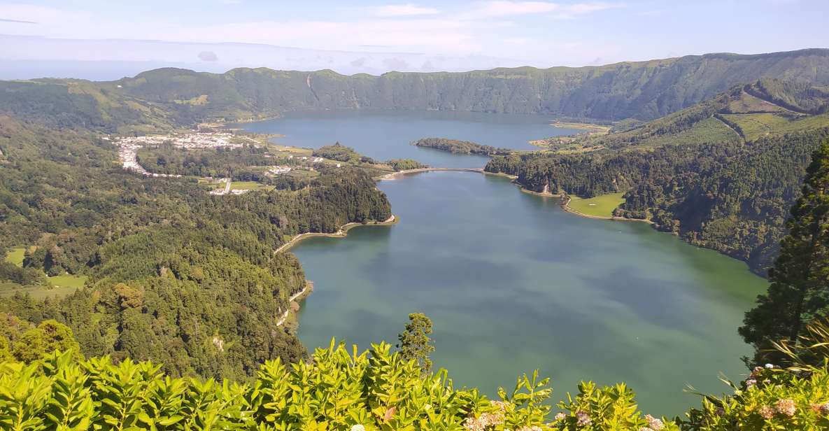 From Ponta Delgada: Sete Cidades Highlights Tour With Transfer