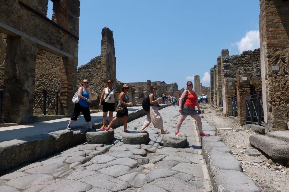 From Rome/Naples: Pompeii and Amalfi Coast Day Tour