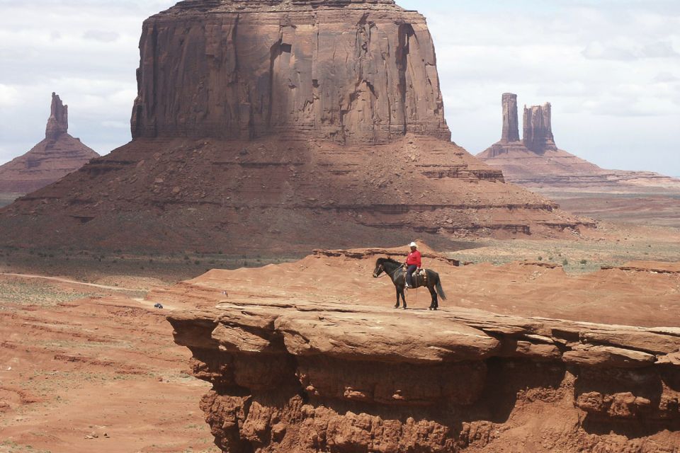 From Sedona or Flagstaff: Full-Day Monument Valley Tour