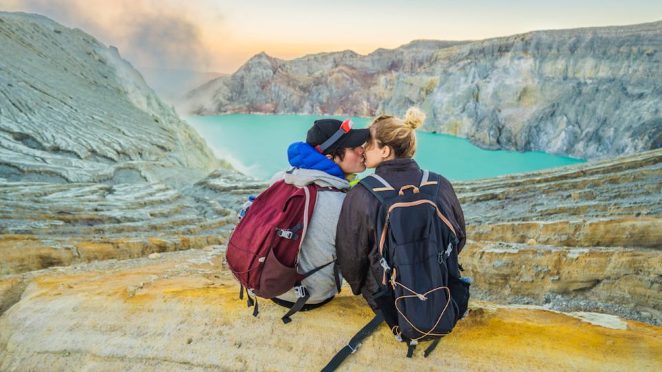 From Surabaya or Malang: Mount Bromo & Ijen Blue Fire 3D2N