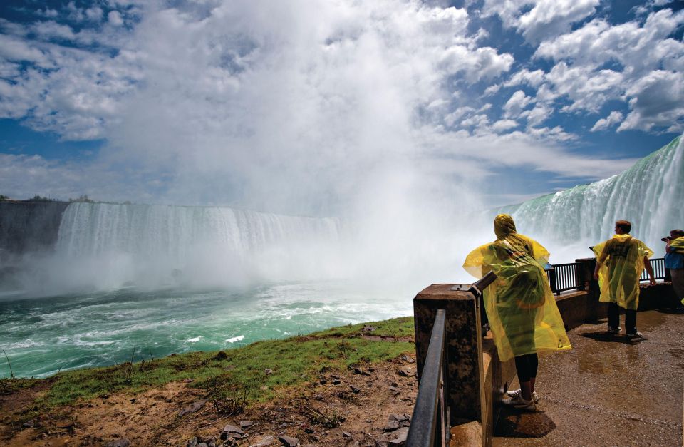 From Toronto Airport: Niagara Falls Day Tour