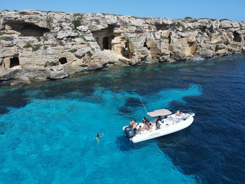 From Trapani: Favignana and Levanzo Full Day Cruise