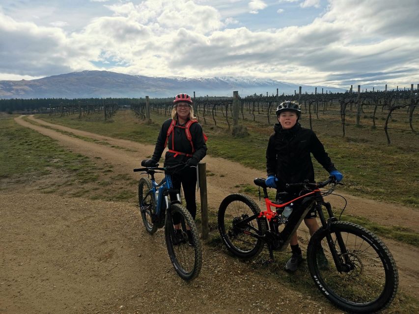 From Wanaka: Lake Dunstan Trail E-Bike Hire & Shuttle