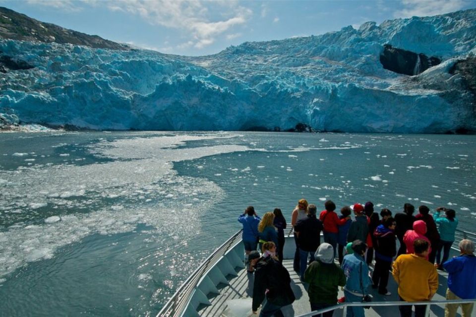 From Whittier: Glacier Quest Cruise With Onboard Lunch