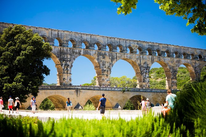 Full Day Best of Provence Tour From Avignon