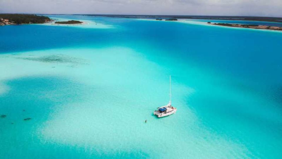 Full-day Guided Tour in Bacalar: The Lagoon of Seven Colors