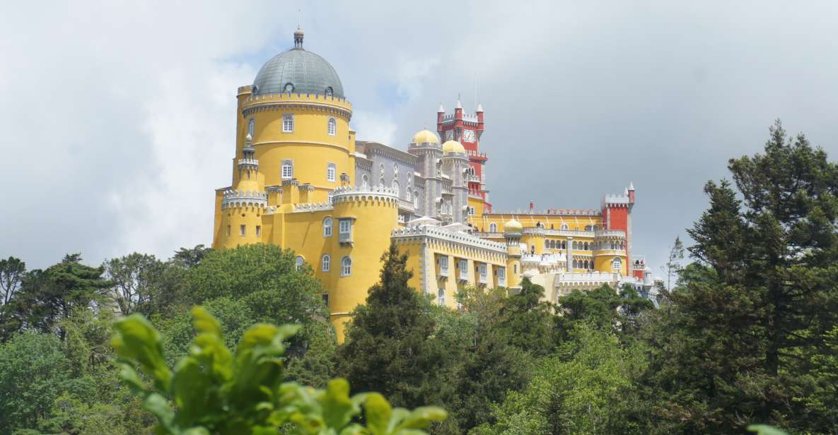 Full-Day Private Tour in Sintra and Important Landmarks