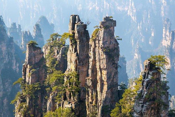 Full-Day Zhangjiajie National Forest Park Tour: Tianzi Mountain and Yuanjiajie