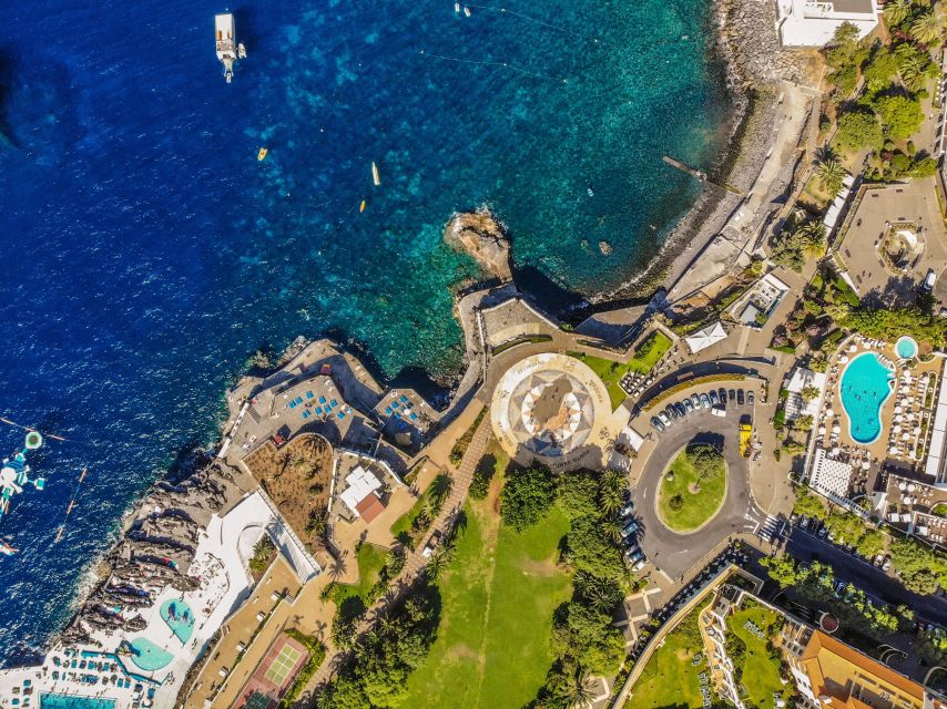 Funchal : Seaside 2-hours Guided Tuk Tuk Tour