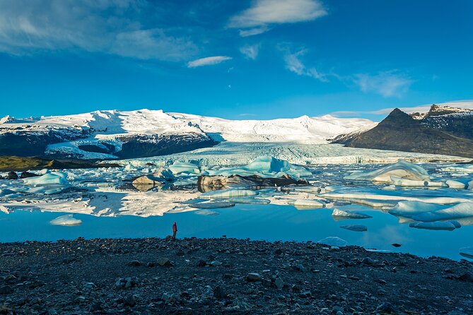 Glacier Lagoon and Diamond Beach Guided Day Trip From Reykjavik