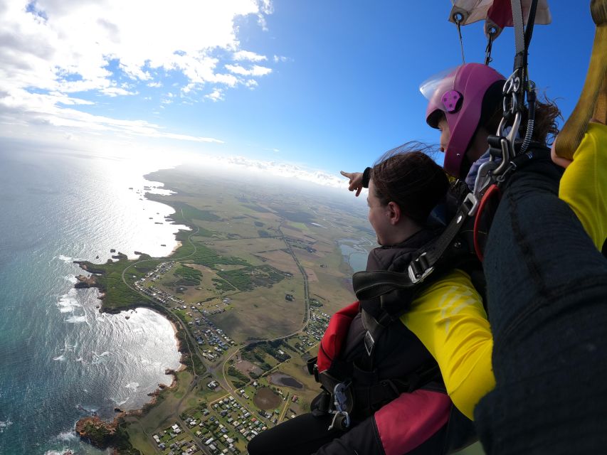 Great Ocean Road: Skydive Over the Twelve Apostles