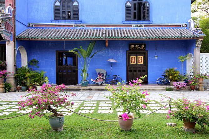 Guided Tour of Cheong Fatt Tzes Blue Mansion in George Town