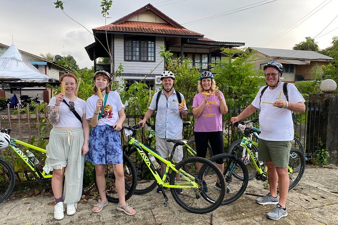 Half-Day Heritage Bike Tour in Kuching