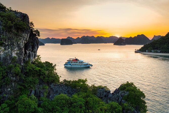 Halong Bay and Cave Full-Day Cruise,Lunch,Cave,Island,Beach From Hanoi