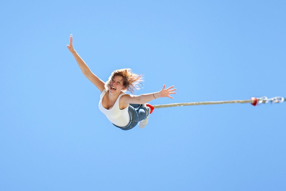 Hanmer Springs: 35-Meter Bungy Jump off Waiau Bridge