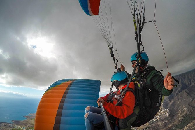 High Performance Paragliding Tandem Flight in Tenerife South