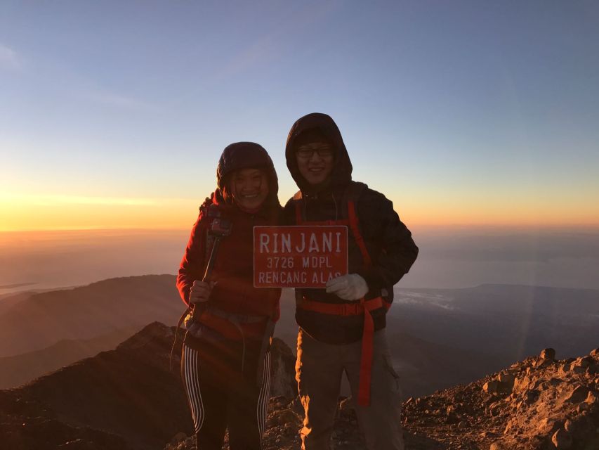 Hiking Mt Rinjani 3D/2N to Summit, Lake, Hotspring