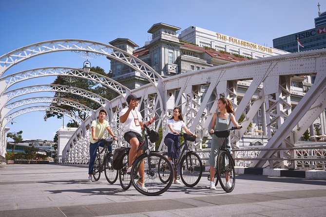 Historical Singapore Bike Tour on Full-Sized Bicycles