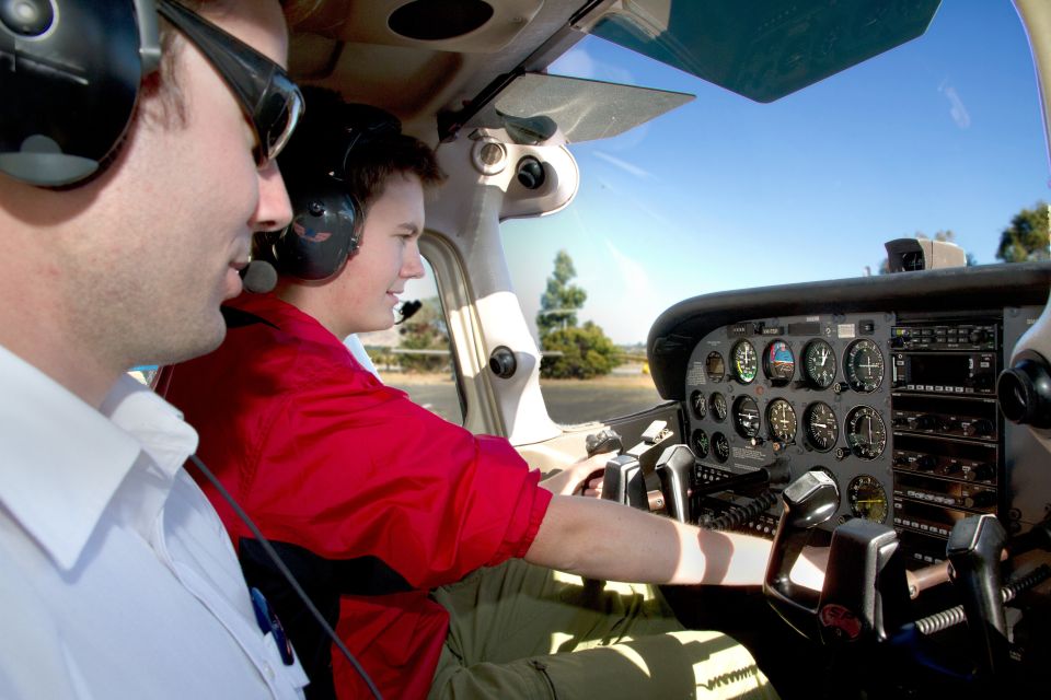 Hobart: Introductory Flying Lesson - Activity Details