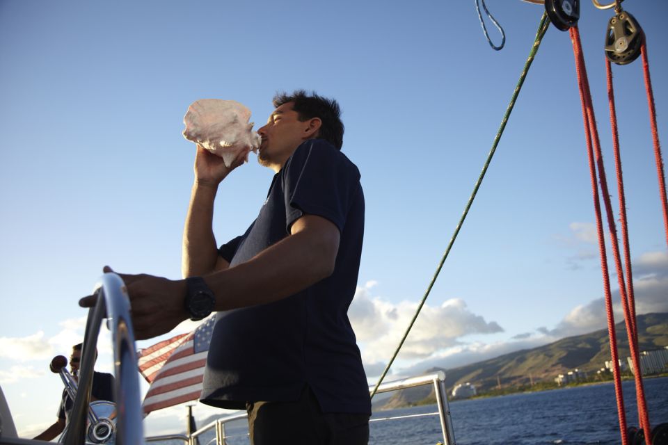 Honokohau: Kona Snorkel and Sail With Drinks and Snacks